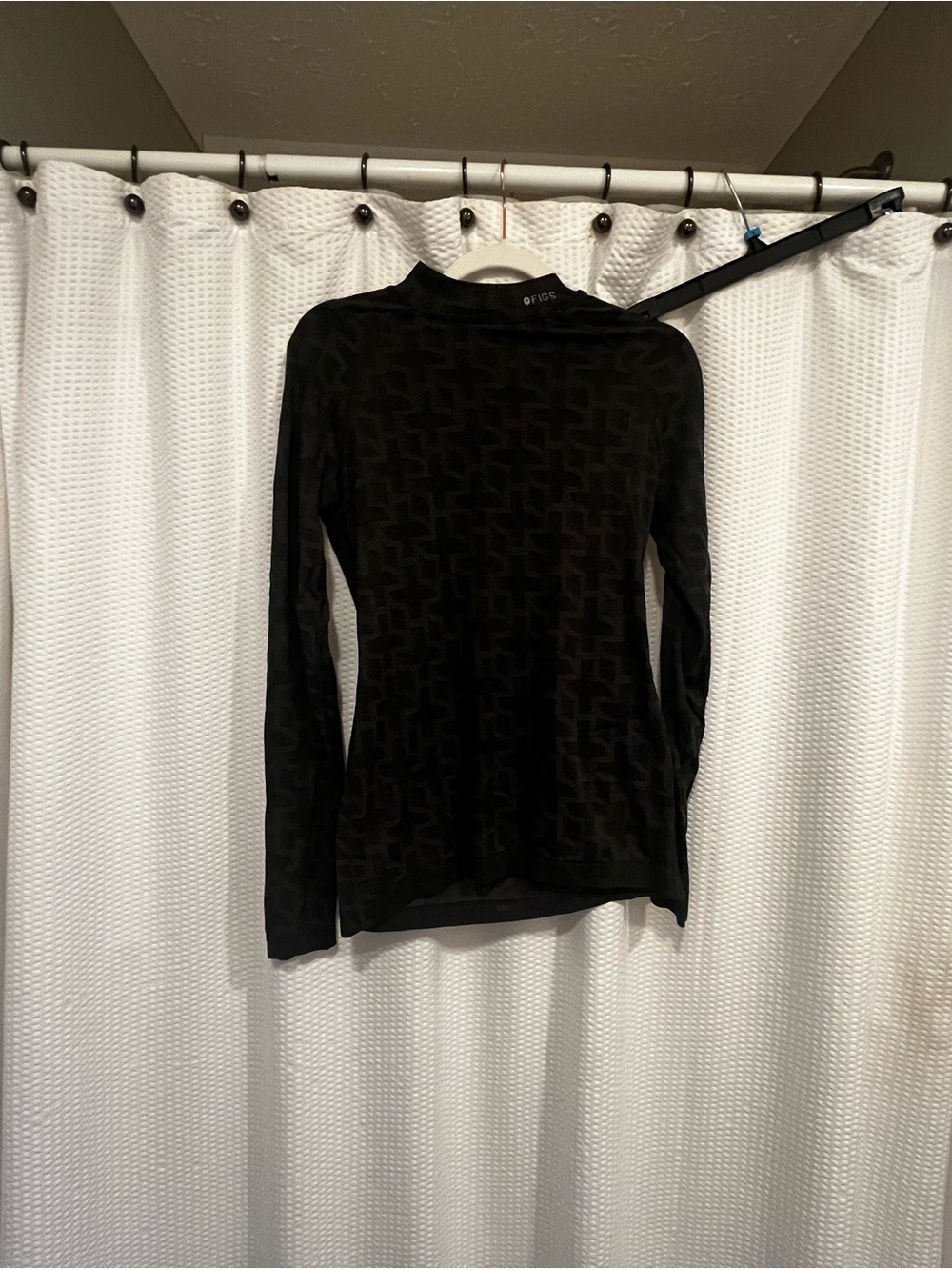 FIGS Black Long Sleeve Mock Neck Top